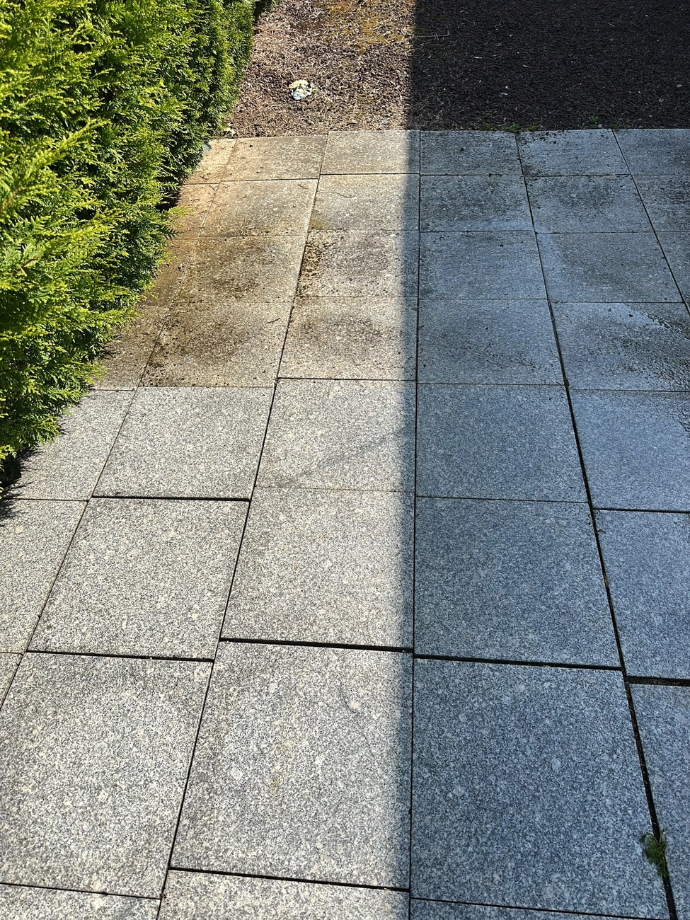 DG Hofservice - Hof und Pflasterreinigung - halbe Etage gereinigt