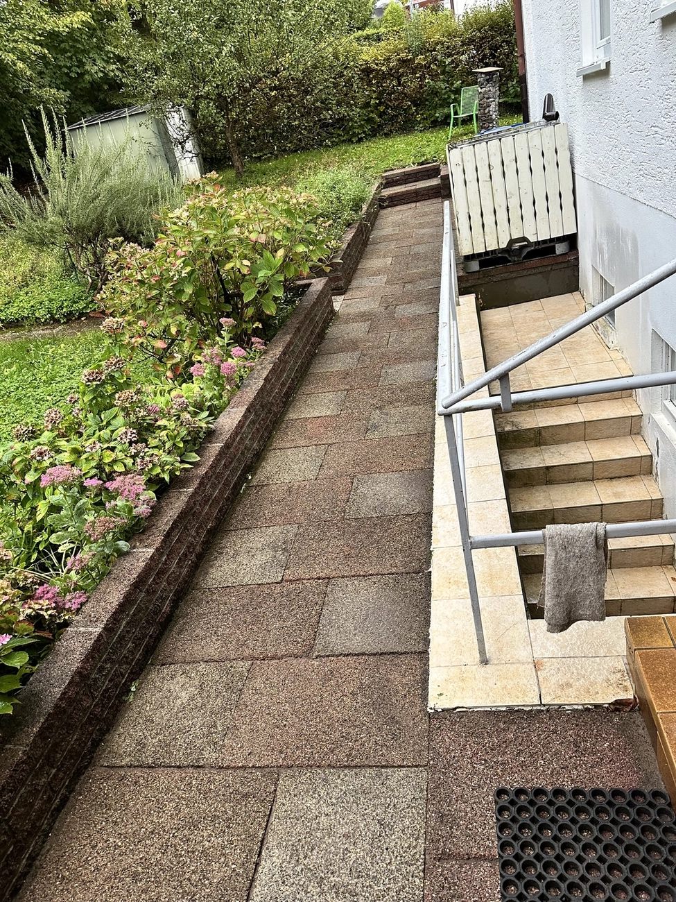 DG Hofservice - Hof und Pflasterreinigung - Gartenterrasse nach der Reinigung